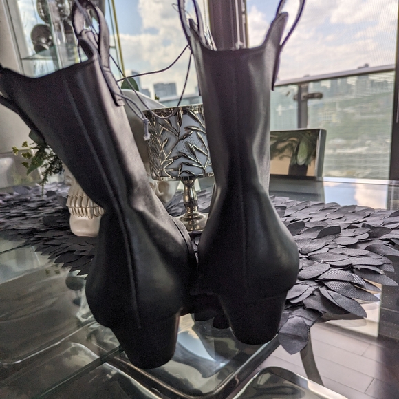 Black and Silver Ankle Boots NWT - Picture 7 of 10